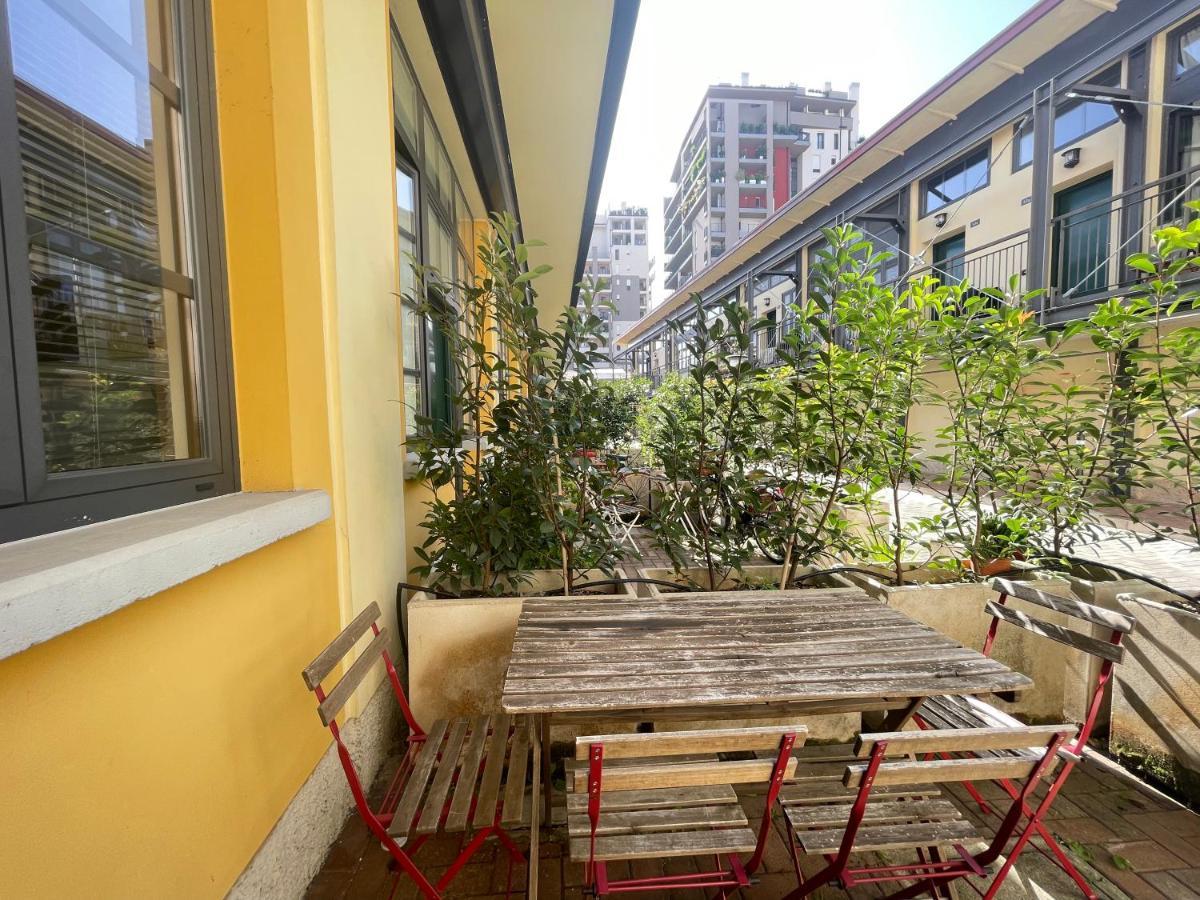 Accomodo Mil47 Monolocale Prada Apartment Milan